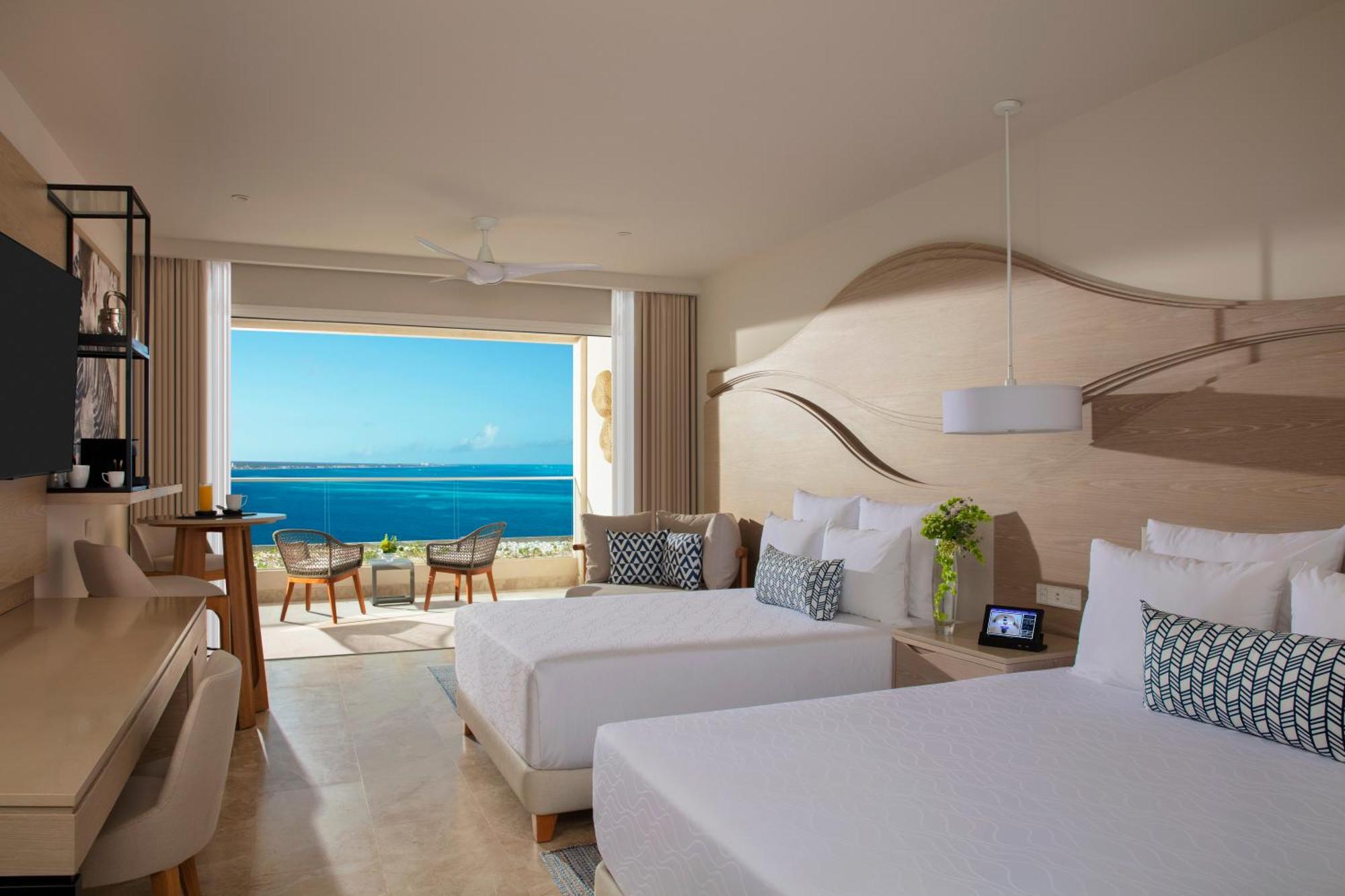 Xcelerate Junior Suite Ocean Front Double,1259218825:JPEG