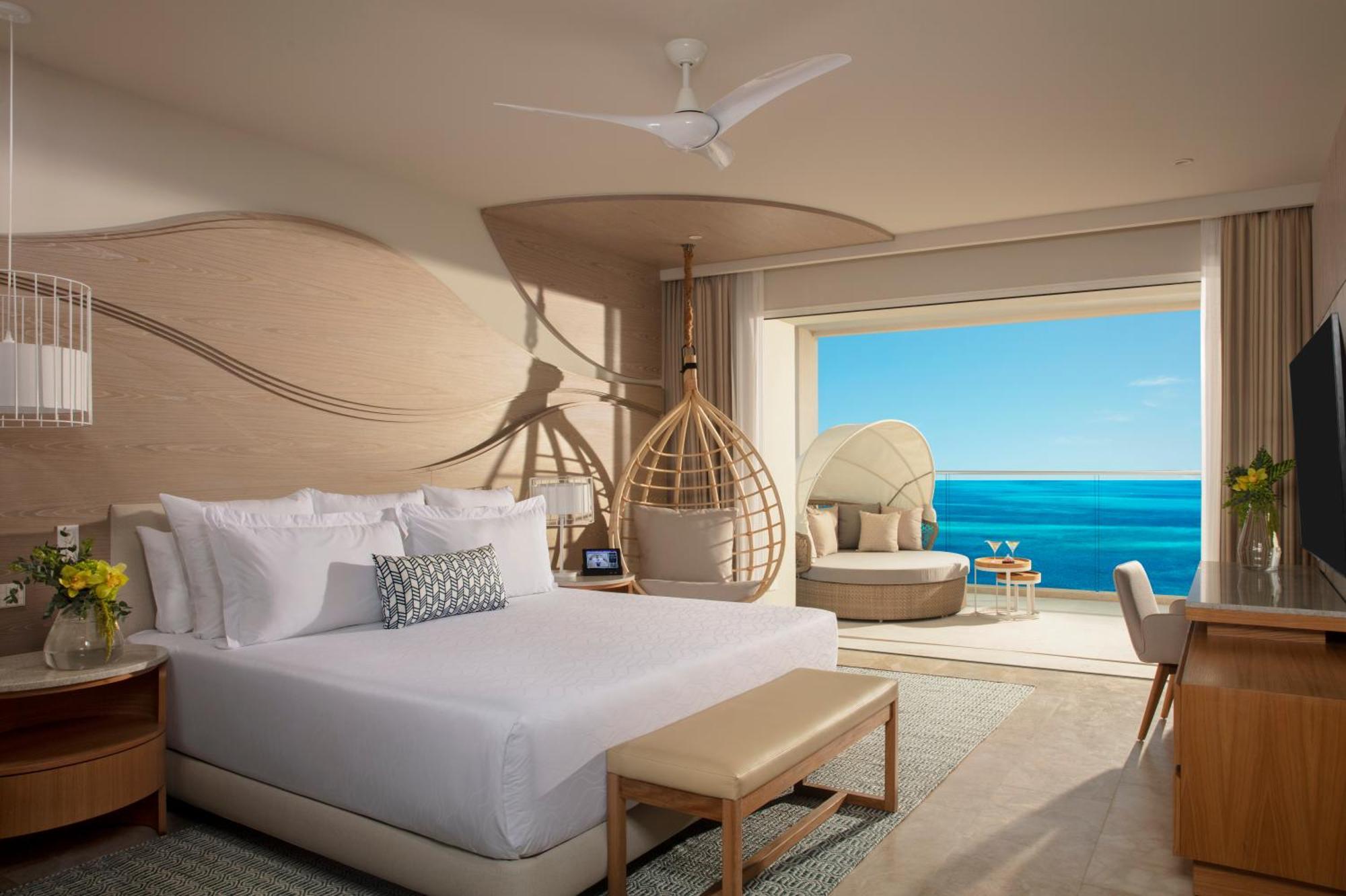 Xhale Club Master Suite Ocean Front King